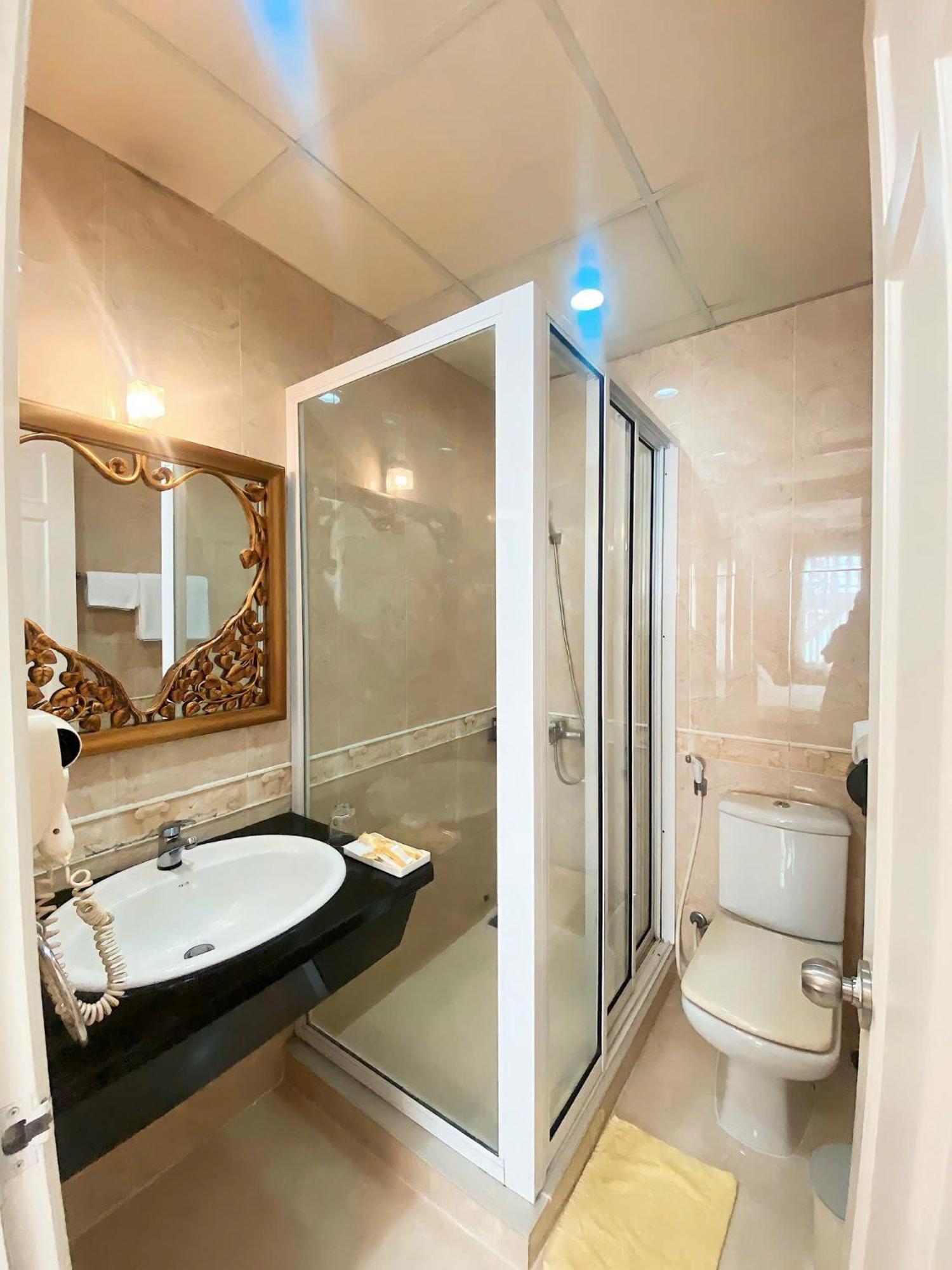 Hoang Thanh Thuy Airport Hotel 2 - Gan Am Thuc Dem Cho Hoang Hoa Tham Ho Chi Minh-staden Exteriör bild