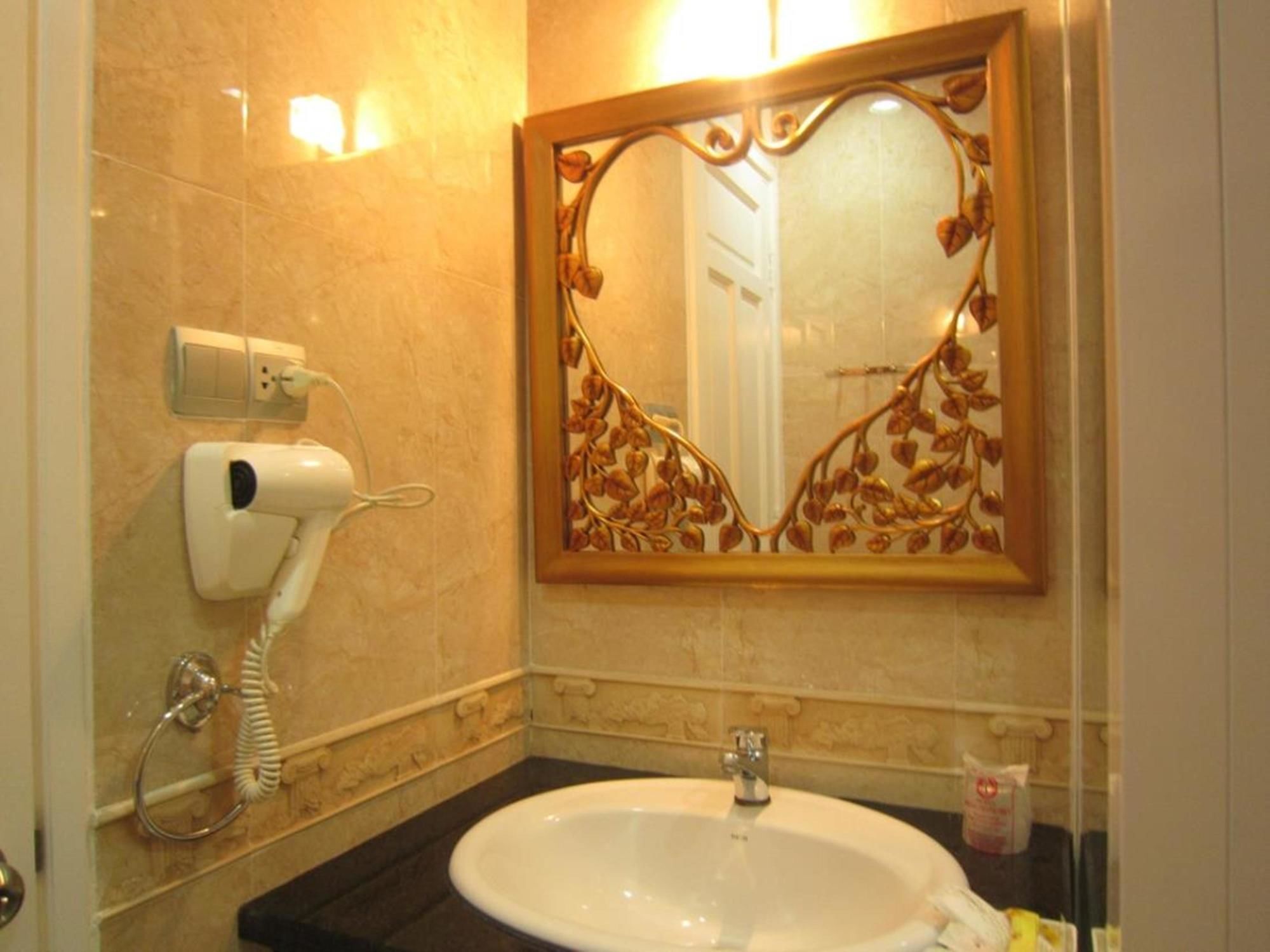 Hoang Thanh Thuy Airport Hotel 2 - Gan Am Thuc Dem Cho Hoang Hoa Tham Ho Chi Minh-staden Exteriör bild